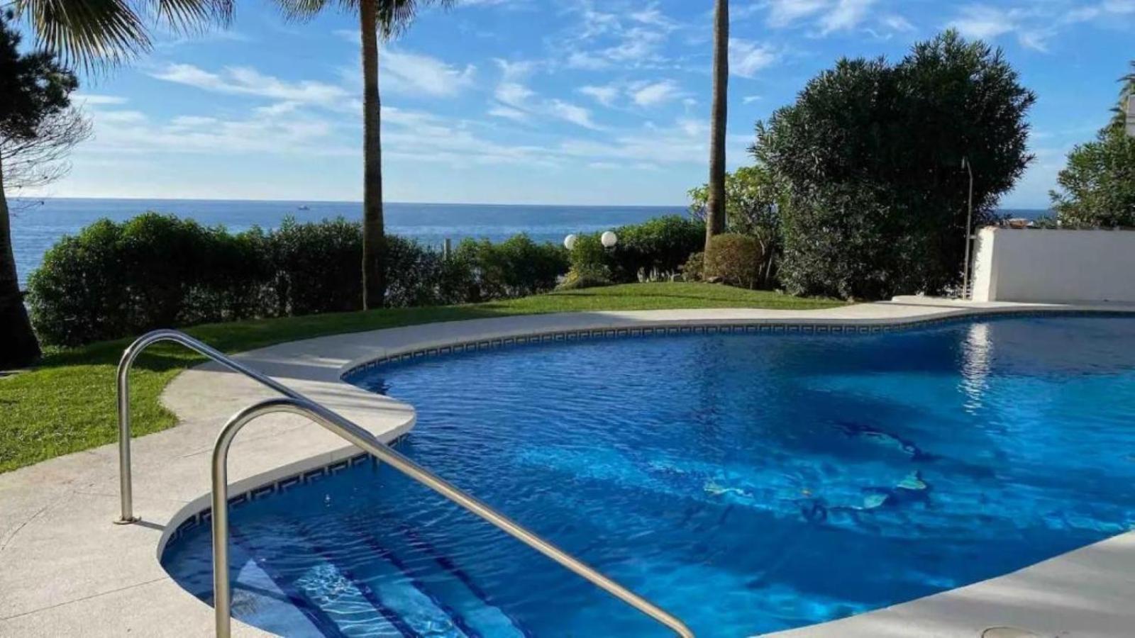 Aguamarina On The Front Apartment Malaga